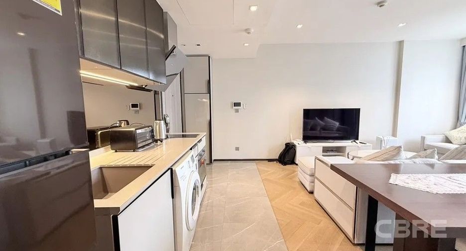 For rent and for sale 1 bed condo in Watthana, Bangkok