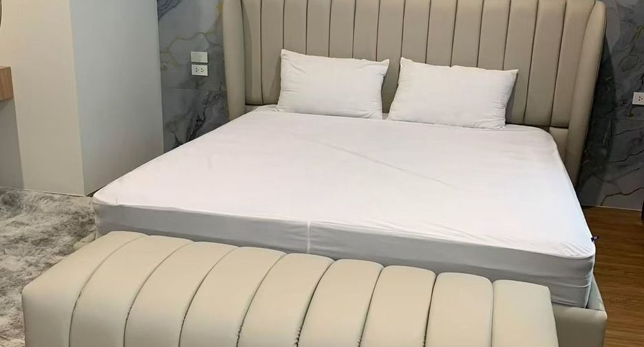 For rent 3 bedrooms townhouse in Bang Phli, Samut Prakan
