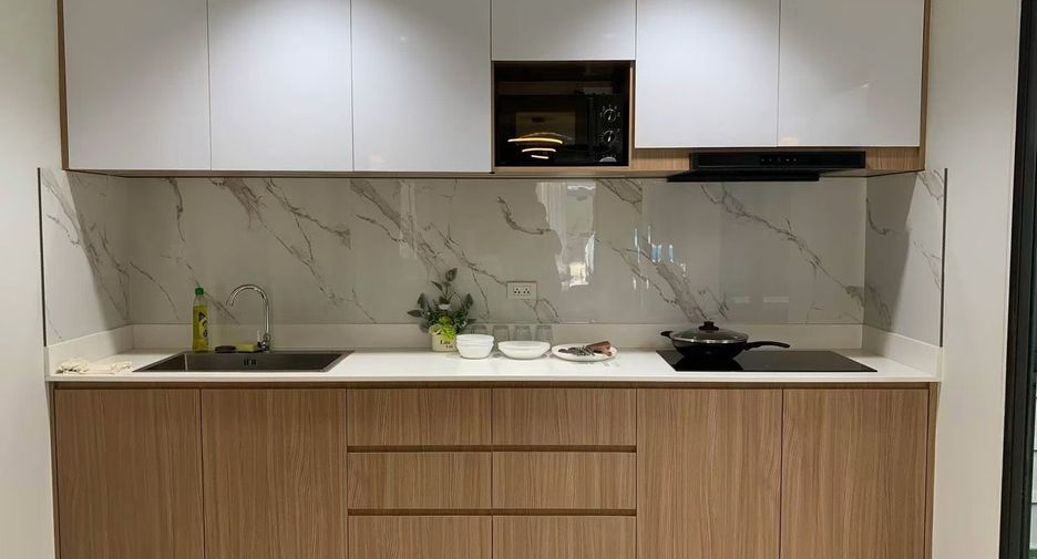 For rent 3 bedrooms townhouse in Bang Phli, Samut Prakan