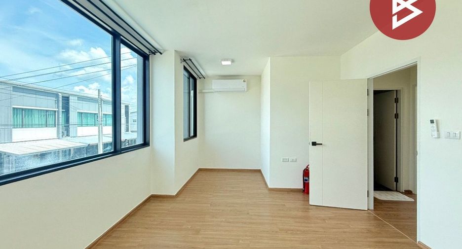 For sale 3 ベッドルーム townhouse in Bang Phli, Samut Prakan
