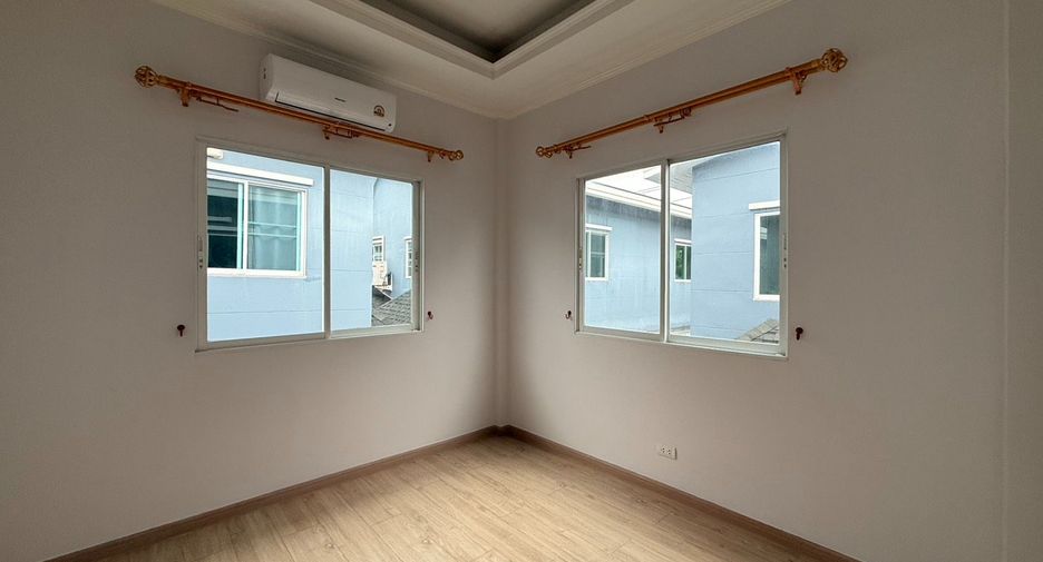 Haus zur Miete mit 3 Zimmer in Bang Lamung, Chonburi