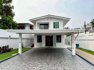 For rent 4 bedrooms house in Phaya Thai, Bangkok