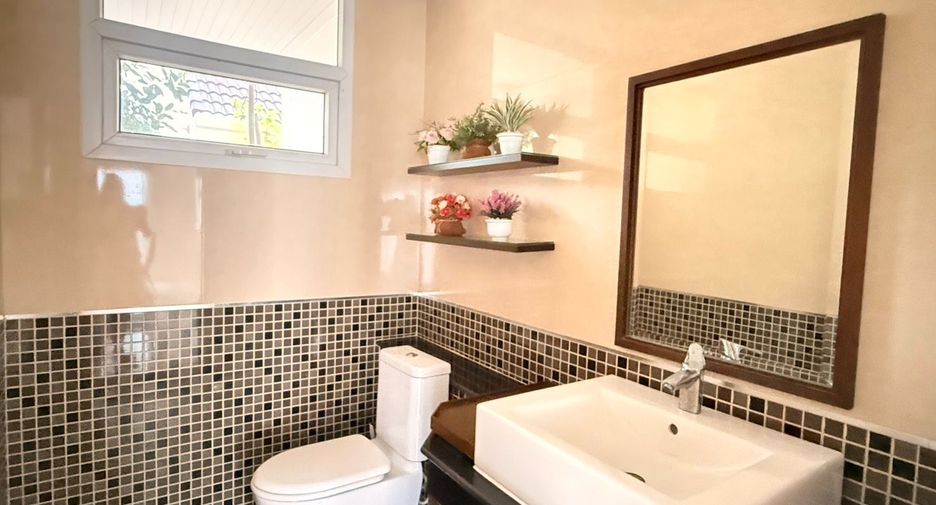 For sale 4 ベッドルーム house in Bang Lamung, Chonburi