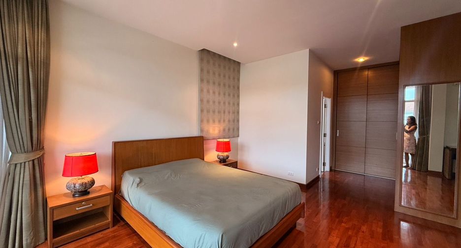 For sale 4 ベッドルーム house in Bang Lamung, Chonburi