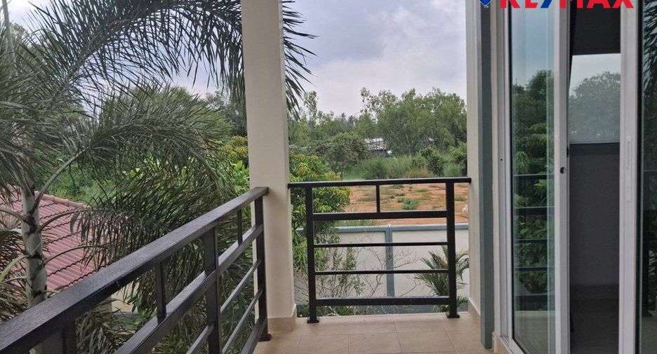 Haus zur Miete mit 4 Zimmer in Bang Lamung, Chonburi