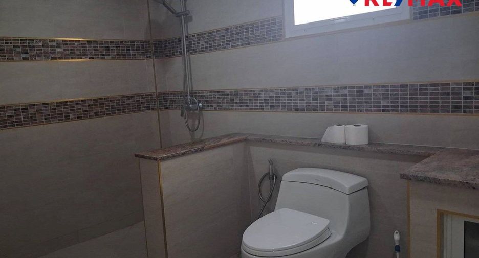 Haus zur Miete mit 4 Zimmer in Bang Lamung, Chonburi
