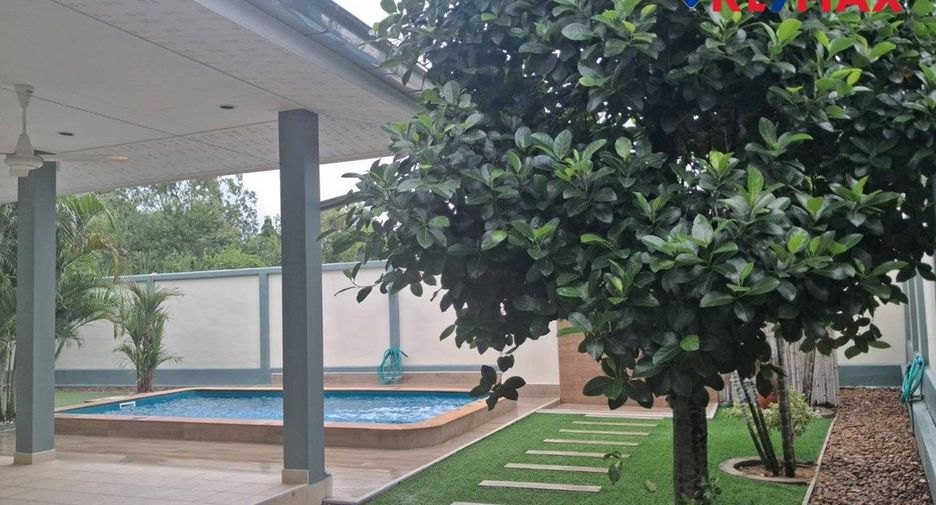 Haus zur Miete mit 4 Zimmer in Bang Lamung, Chonburi