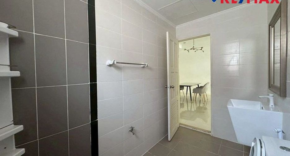 Haus zum Kauf mit 3 Zimmer in Bang Lamung, Chonburi