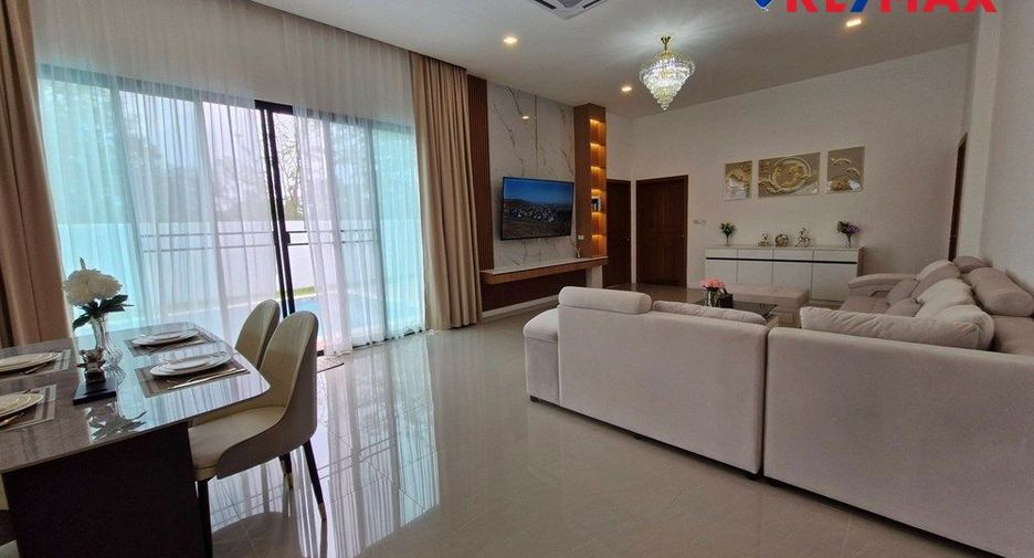 Haus zum Kauf mit 4 Zimmer in Bang Lamung, Chonburi
