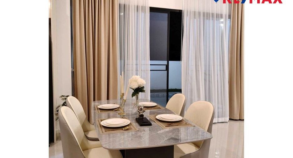 Haus zum Kauf mit 4 Zimmer in Bang Lamung, Chonburi
