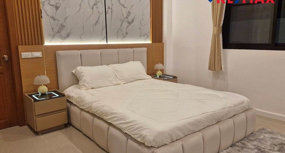 Haus zum Kauf mit 4 Zimmer in Bang Lamung, Chonburi