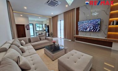 Haus zum Kauf mit 4 Zimmer in Bang Lamung, Chonburi