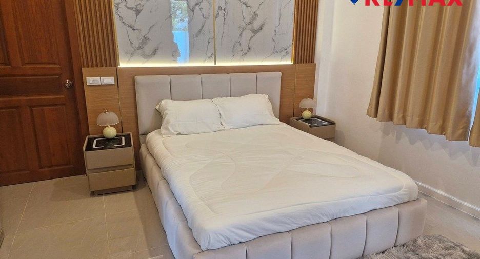 Haus zum Kauf mit 4 Zimmer in Bang Lamung, Chonburi