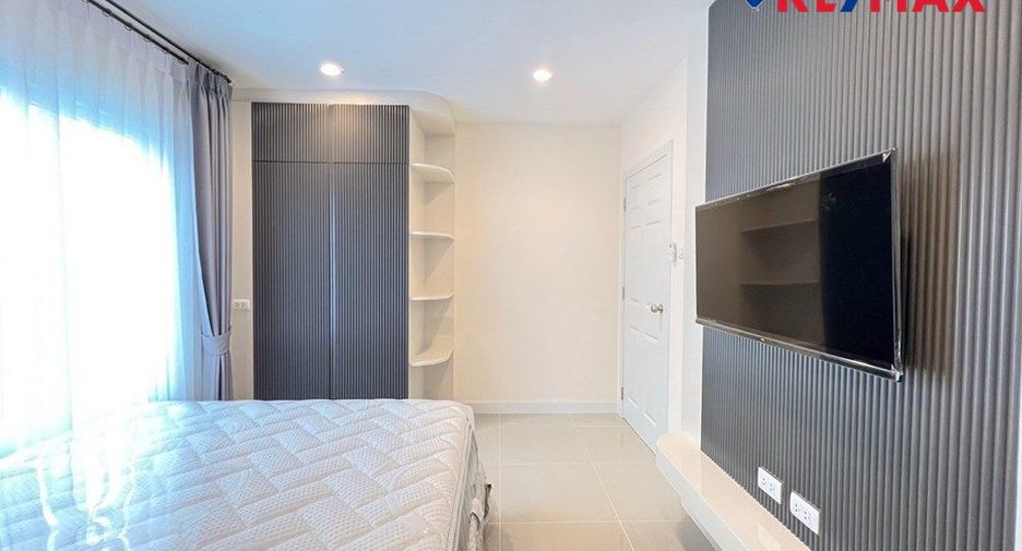 Haus zum Kauf mit 4 Zimmer in Sattahip, Pattaya