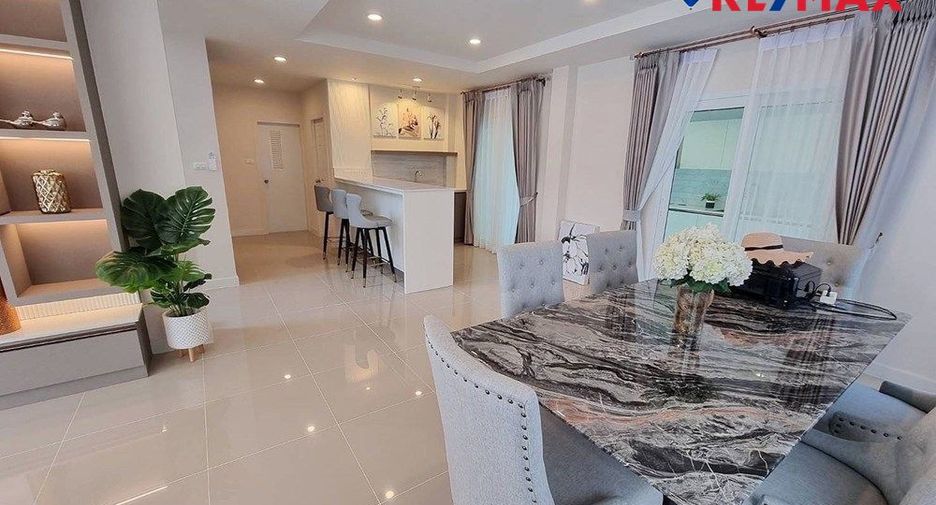 Haus zum Kauf mit 4 Zimmer in Sattahip, Pattaya