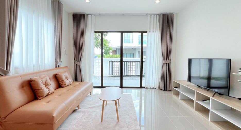 For rent 4 bedrooms house in San Kamphaeng, Chiang Mai