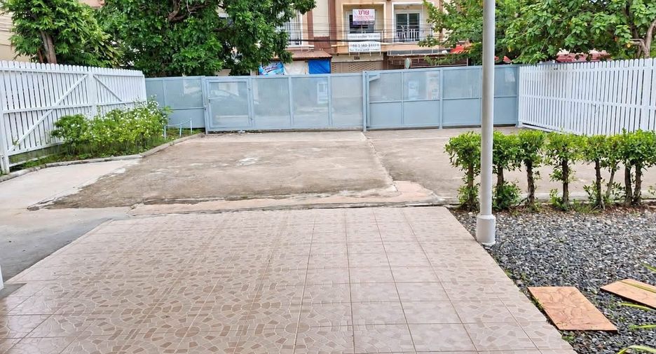 For rent 2 bedrooms house in Si Racha, Chonburi