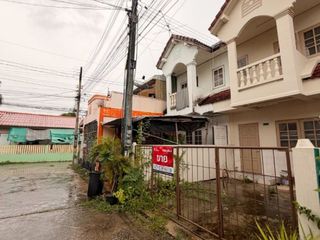 Casa adosada en venta de 2 habitaciones en Mueang Chachoengsao, Chachoengsao