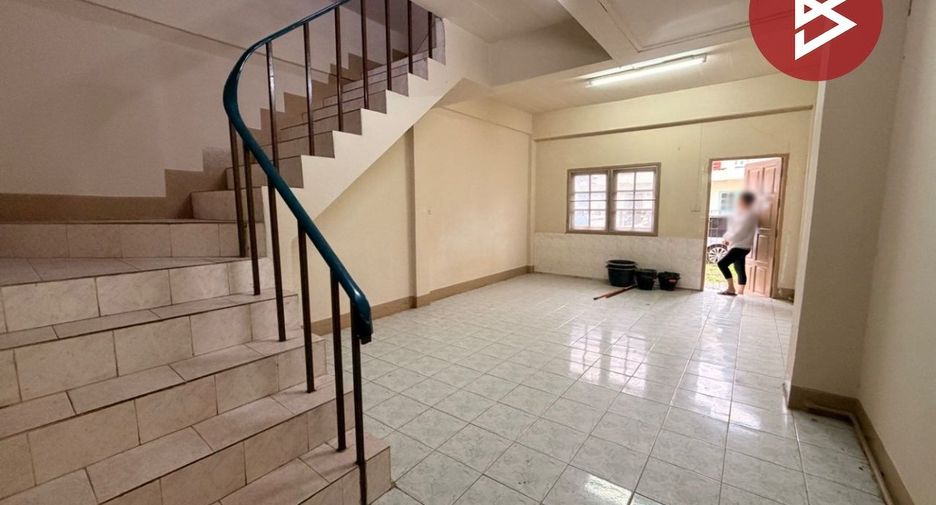 Casa adosada en venta de 2 habitaciones en Mueang Chachoengsao, Chachoengsao