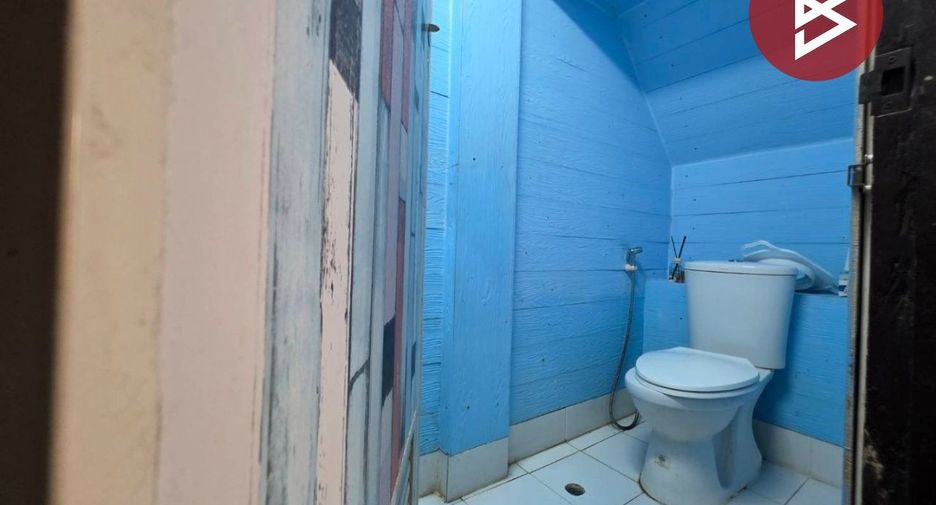 For sale 5 bedrooms townhouse in Don Mueang, Bangkok