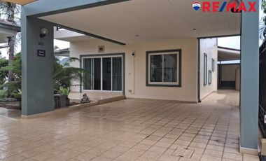Haus zum Kauf mit 4 Zimmer in Bang Lamung, Chonburi