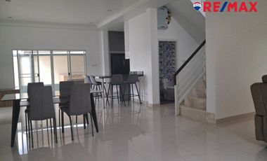 Haus zum Kauf mit 4 Zimmer in Bang Lamung, Chonburi