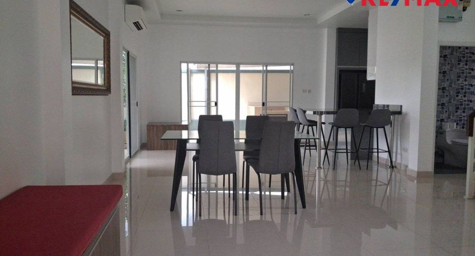 Haus zum Kauf mit 4 Zimmer in Bang Lamung, Chonburi