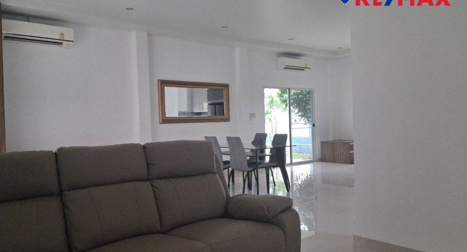 Haus zum Kauf mit 4 Zimmer in Bang Lamung, Chonburi