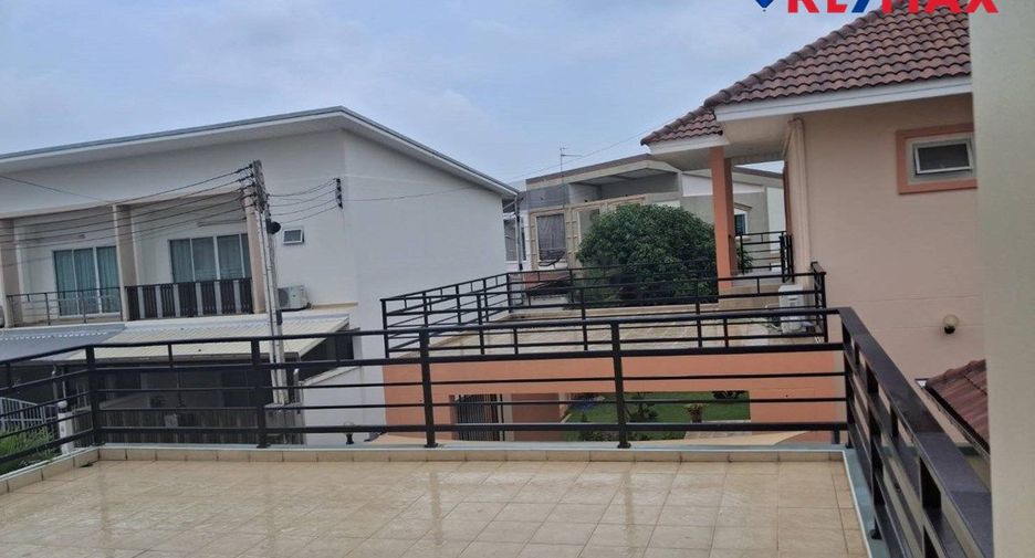 Haus zum Kauf mit 4 Zimmer in Bang Lamung, Chonburi