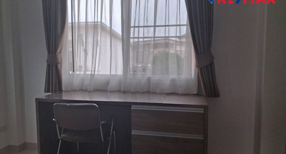 Haus zum Kauf mit 4 Zimmer in Bang Lamung, Chonburi