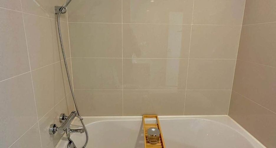 À louer 1 chambre condo à Si Racha, Chonburi