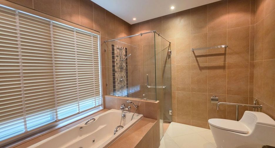 For sale 3 bedrooms house in Bang Lamung, Chonburi