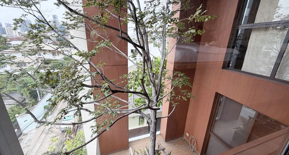 For sale 5 bedrooms house in Watthana, Bangkok