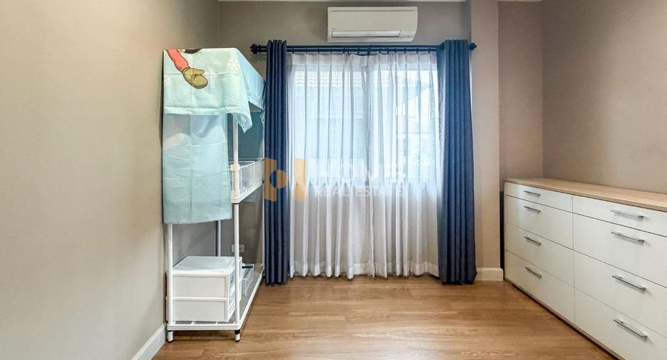 Haus zum Kauf mit 4 Zimmer in Mueang Nonthaburi, Nonthaburi