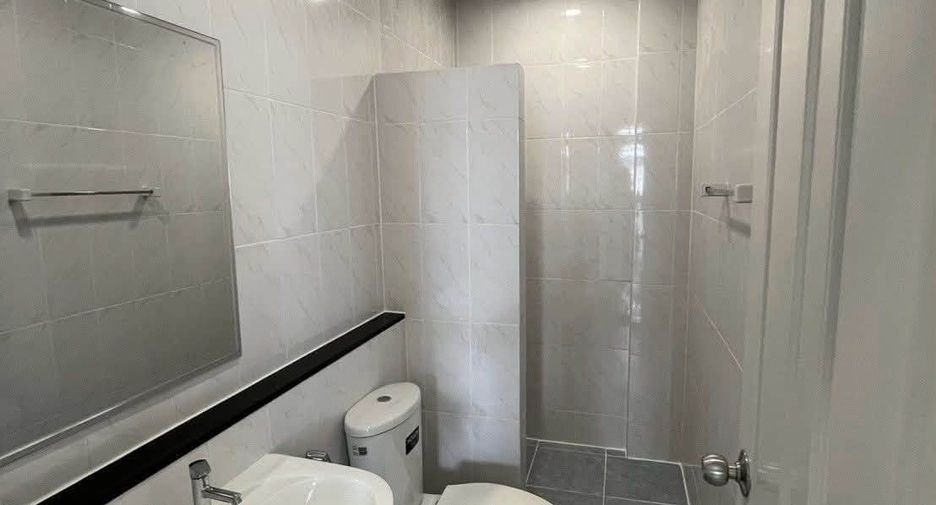 For rent and for sale 3 bedrooms house in Phan Thong, Chonburi