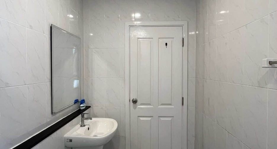 For rent and for sale 3 bedrooms house in Phan Thong, Chonburi