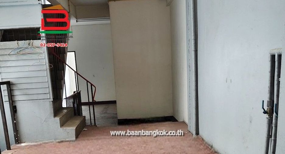 For rent and for sale 4 bedrooms retail Space in Sai Mai, Bangkok