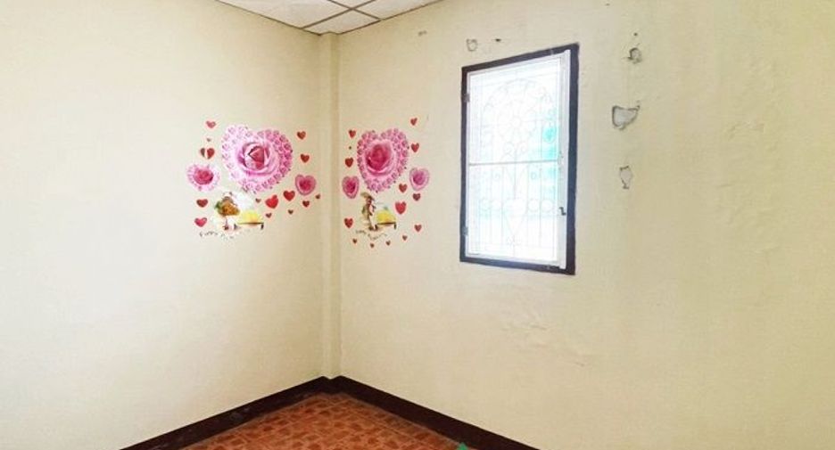 For sale 2 bedrooms townhouse in Bang Bua Thong, Nonthaburi