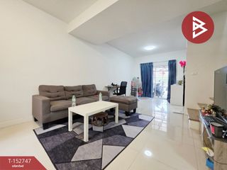 Casa adosada en venta de 4 habitaciones en Krathum Baen, Samut Sakhon