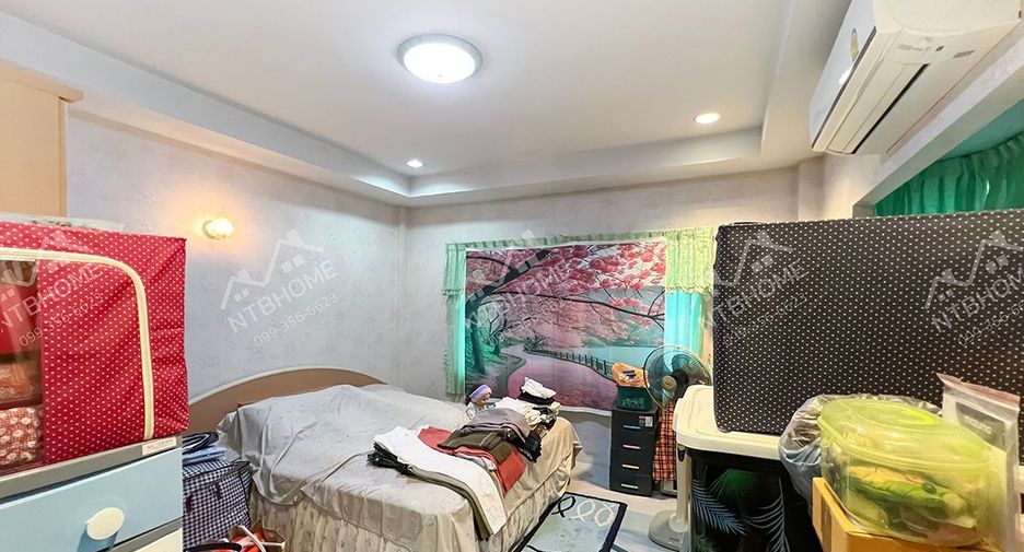 Haus zum Kauf mit 4 Zimmer in Bang Bua Thong, Nonthaburi