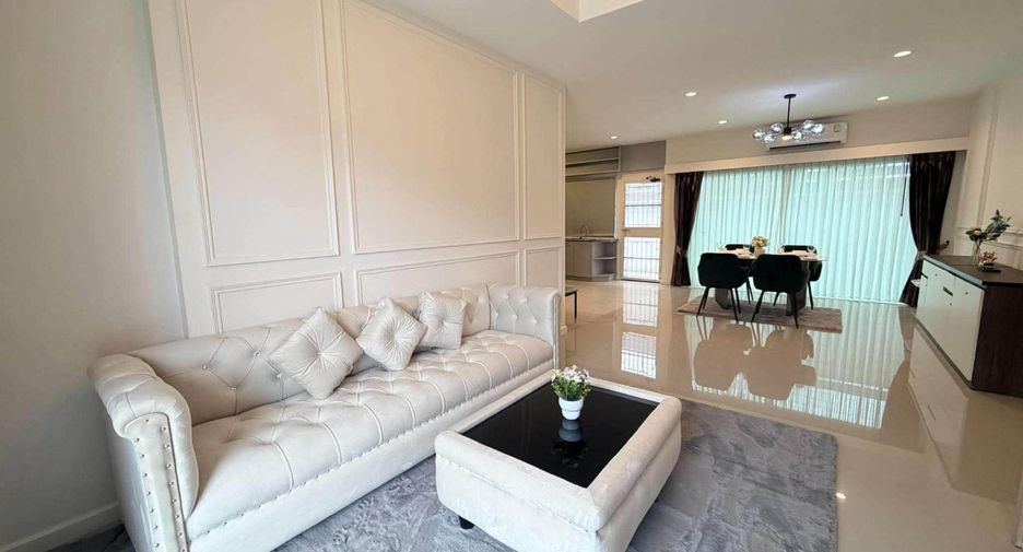 For rent 3 bedrooms condo in Bang Lamung, Chonburi