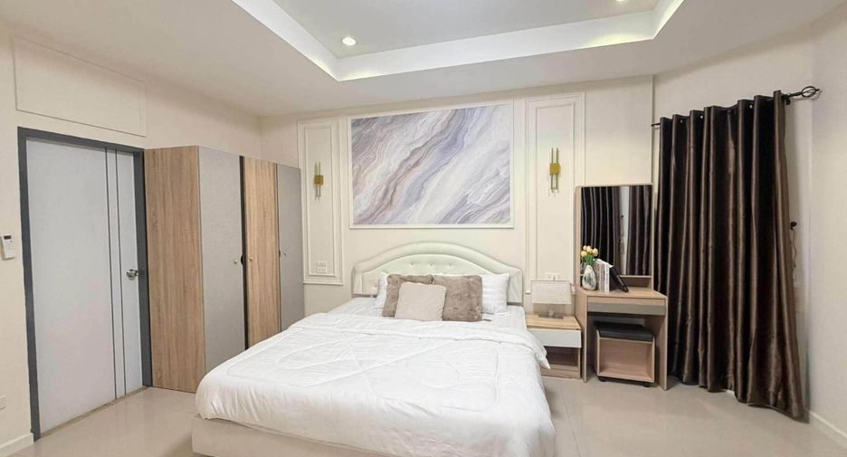 For rent 3 bedrooms condo in Bang Lamung, Chonburi