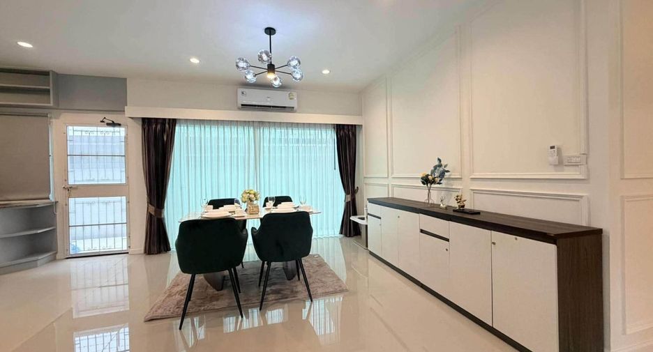 For rent 3 bedrooms condo in Bang Lamung, Chonburi