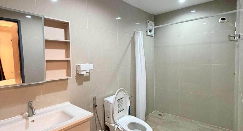 For rent 3 bedrooms condo in Bang Lamung, Chonburi