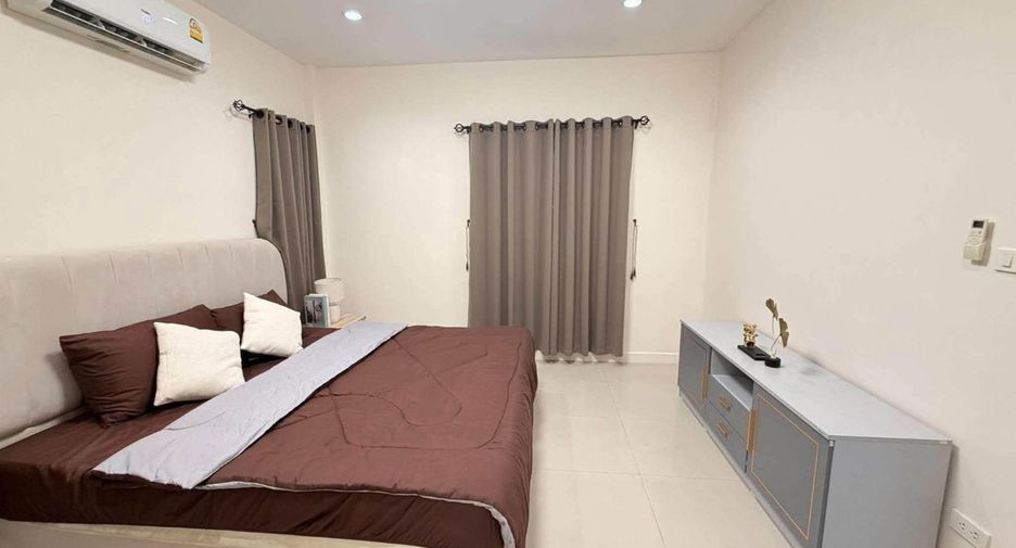 For rent 3 bedrooms condo in Bang Lamung, Chonburi