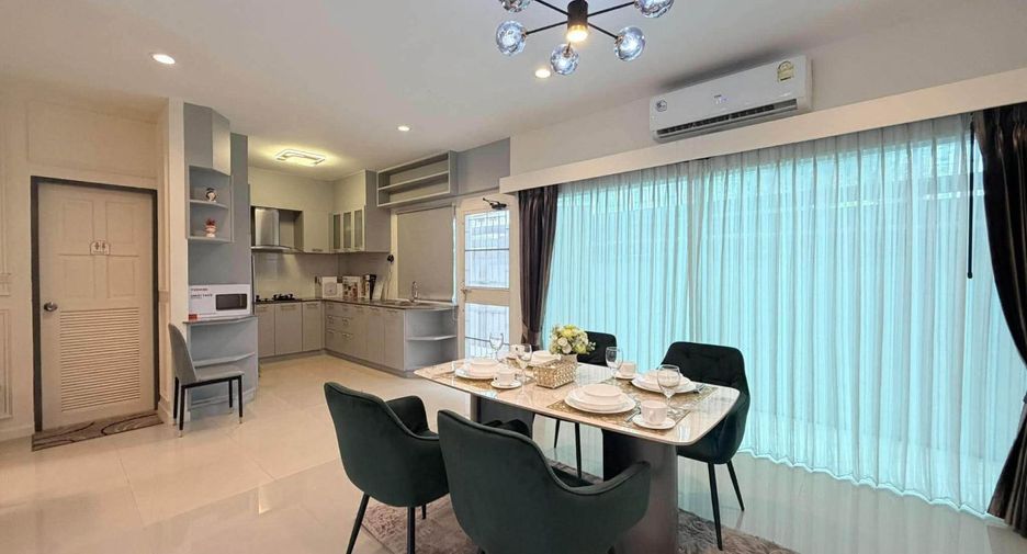 For rent 3 bedrooms condo in Bang Lamung, Chonburi