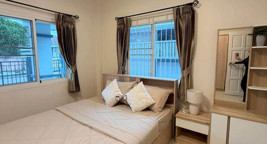 For rent 3 bedrooms condo in Bang Lamung, Chonburi