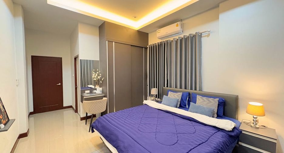 Villa en alquiler de 4 habitaciones en Bang Lamung, Chonburi