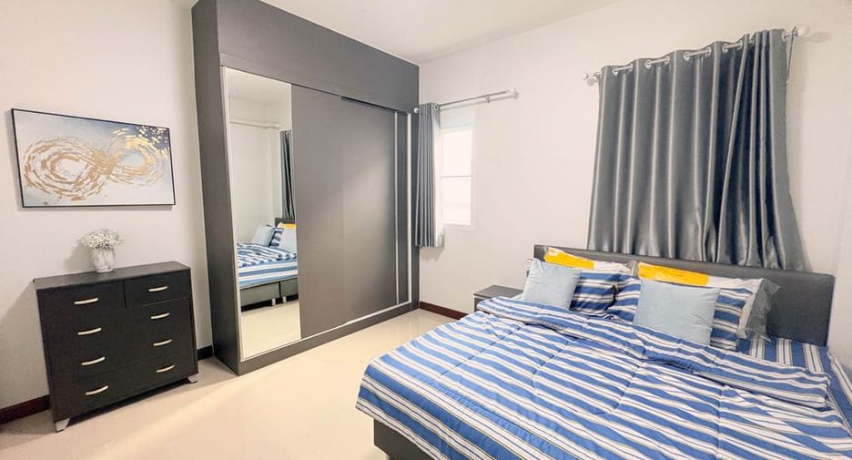Villa en alquiler de 4 habitaciones en Bang Lamung, Chonburi