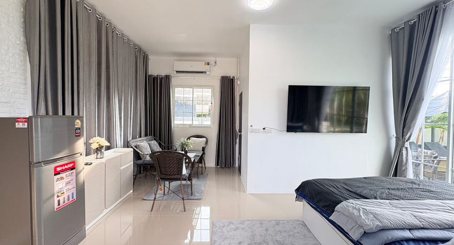Villa en alquiler de 4 habitaciones en Bang Lamung, Chonburi